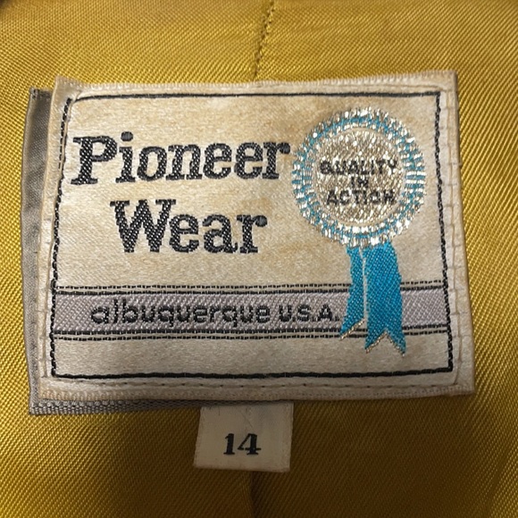 Vintage Suede Fringe Jacket - Picture 9 of 13